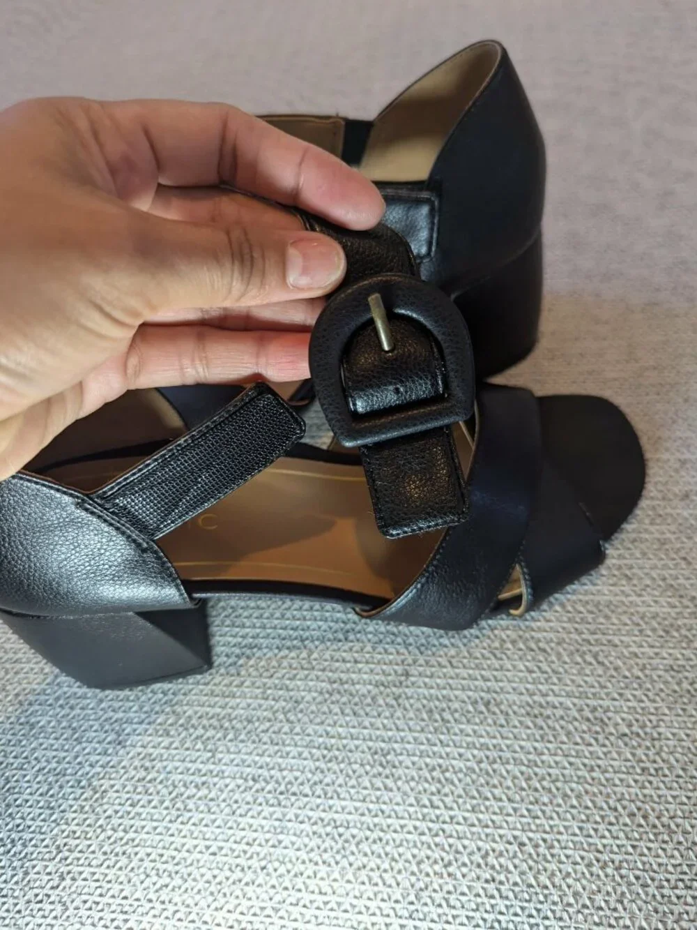Vionic Black Block Heel Sandals Size 7